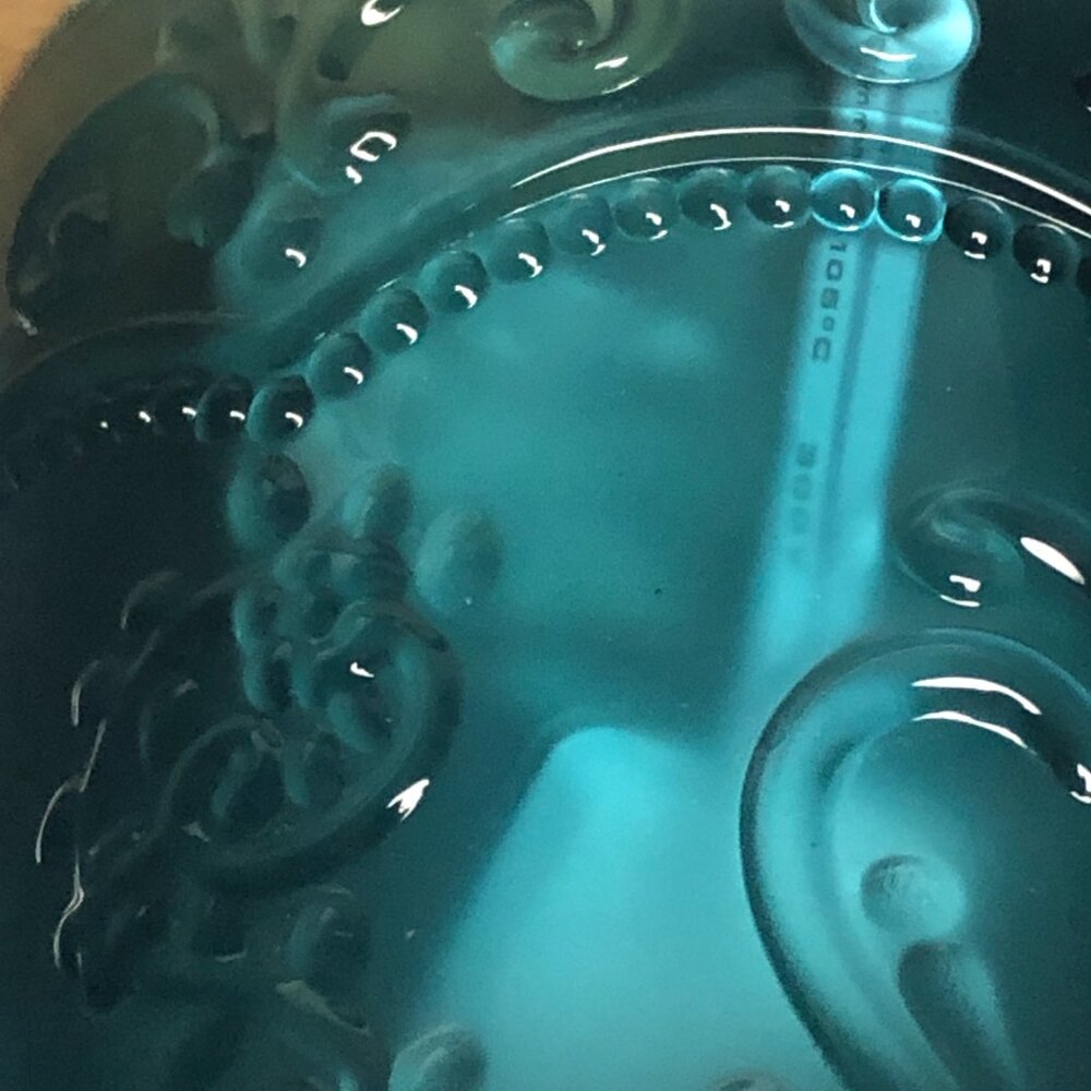 Pioneer Woman Teal Amelia Embossed Glass Scented Wax Warmer Full Size New - Picture 6 of 11